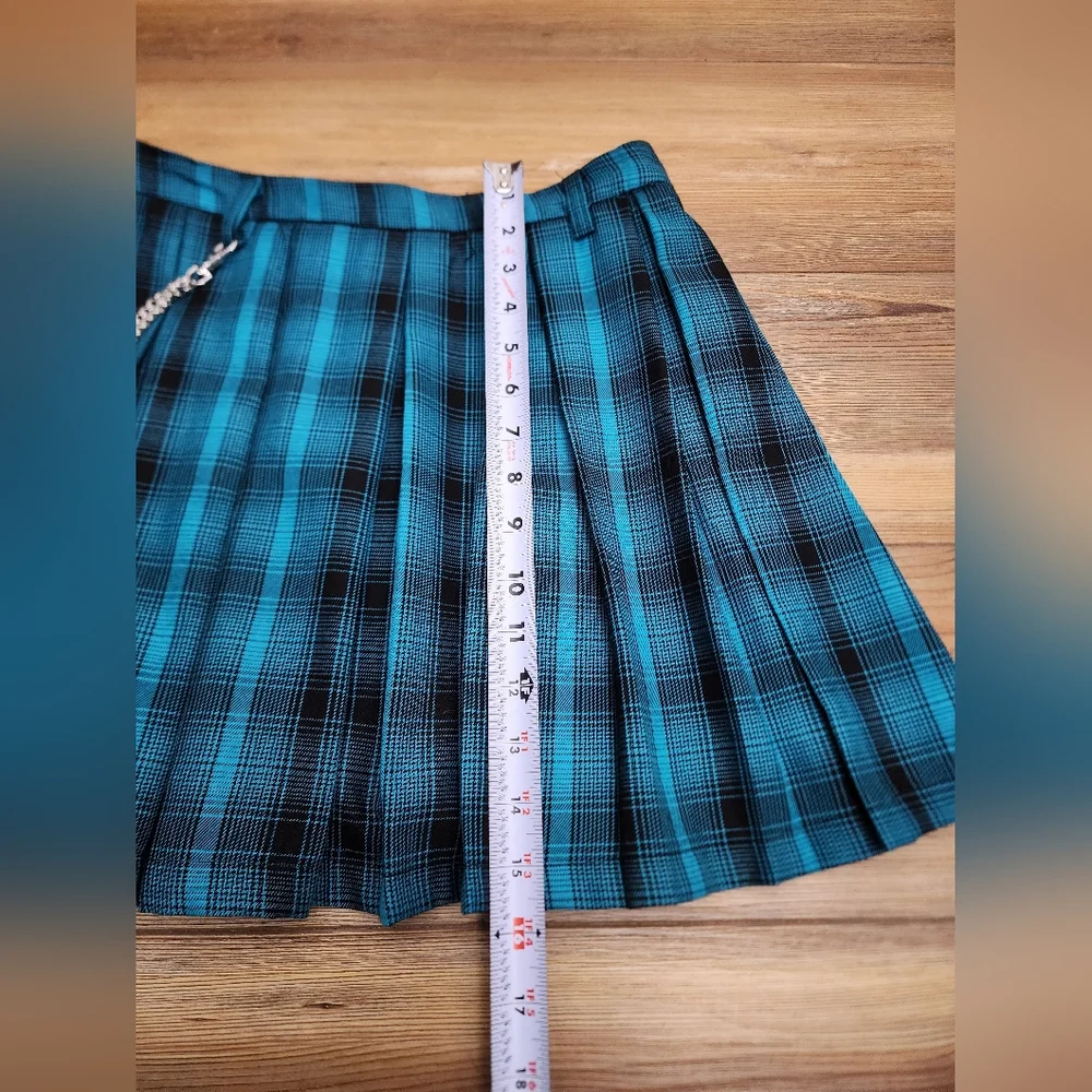 Hot Topic Mini Skirt Women's M Teal Plaid Pleated Chain